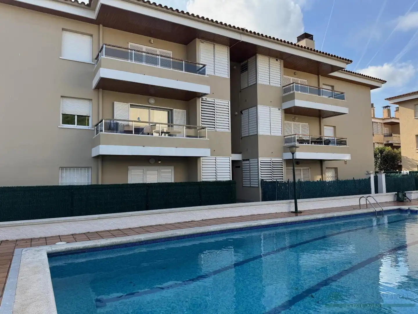 Schwimmbecken von Wohnungen zum Verkauf in Castell d'Aro, Platja d'Aro i s'Agaró mit Terrasse, Alarm und Gemeinschaftspool