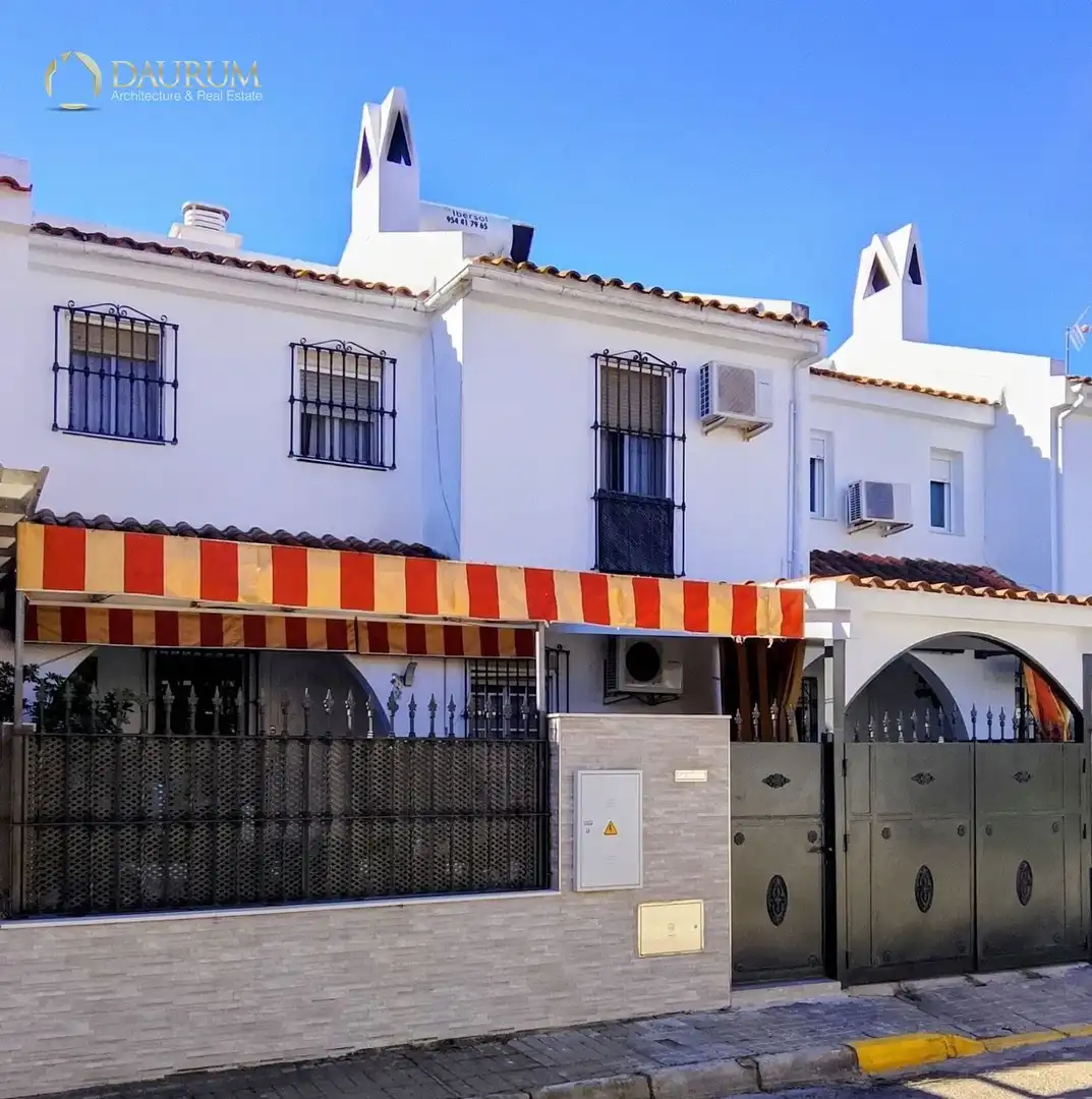 Exterior view of Detached homes for sale in Sevilla  with Air Conditioner, Heating and Terrace