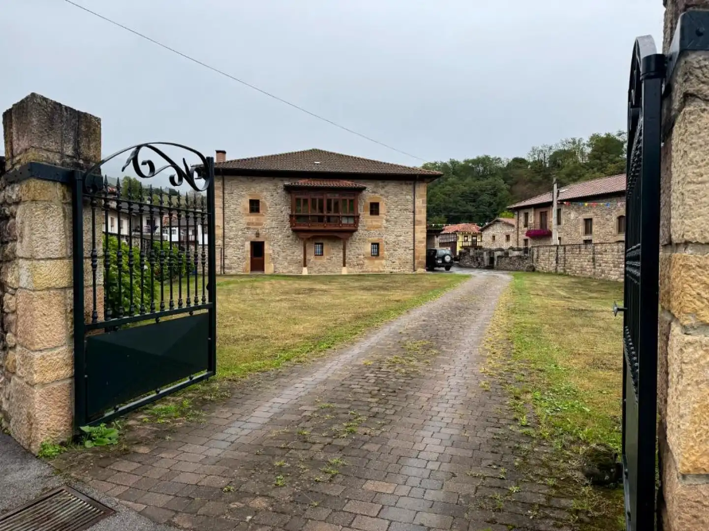 Vista exterior de Casa o chalet en venta en Molledo con Calefacción, Jardín privado y Terraza