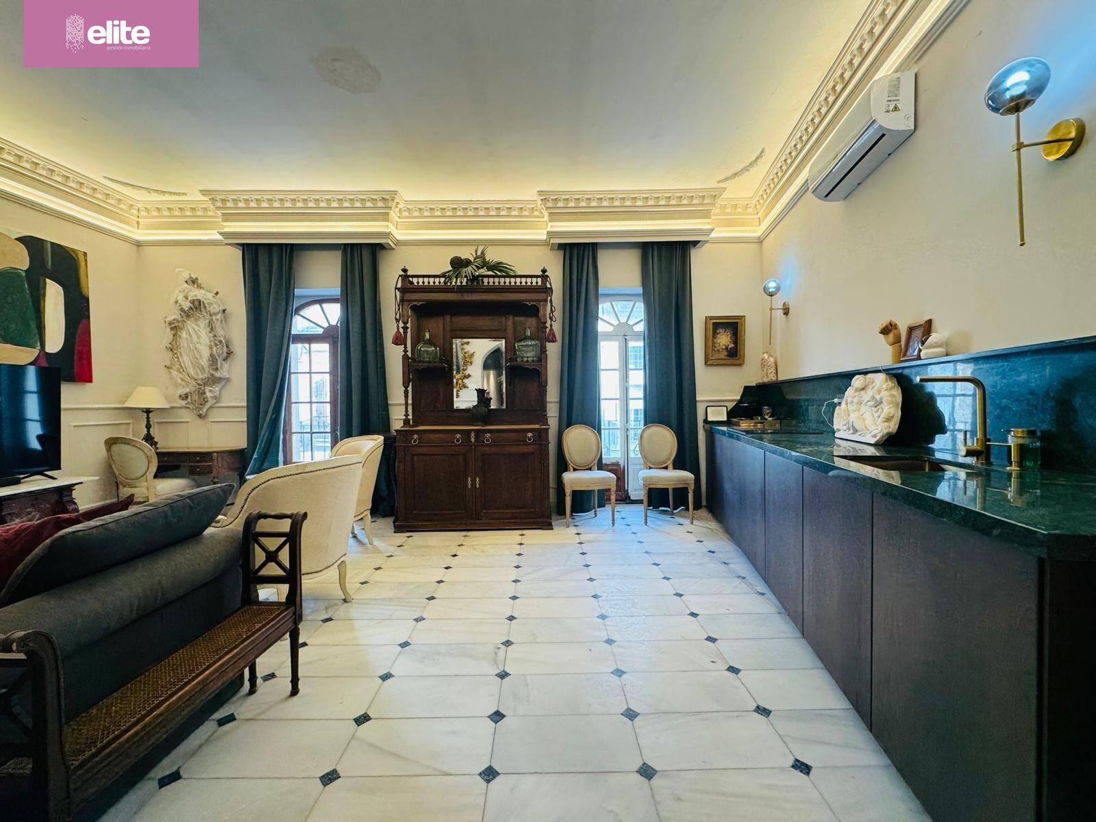 Flat for sale in Jerez de la Frontera  with Air Conditioner, Terrace and Furnished