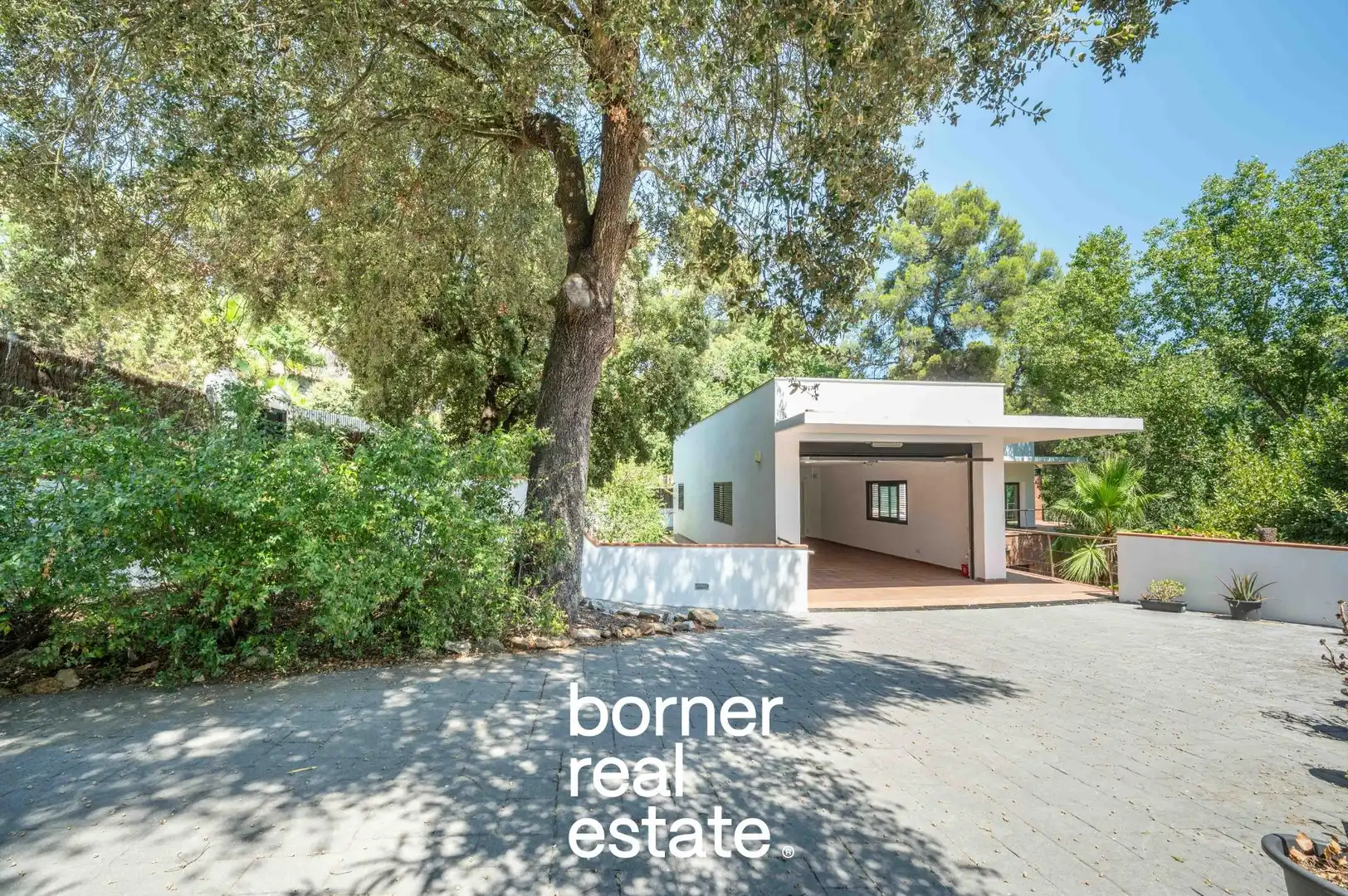 Vista exterior de Casa o chalet en venta en Sant Cugat del Vallès con Aire acondicionado, Calefacción y Jardín privado