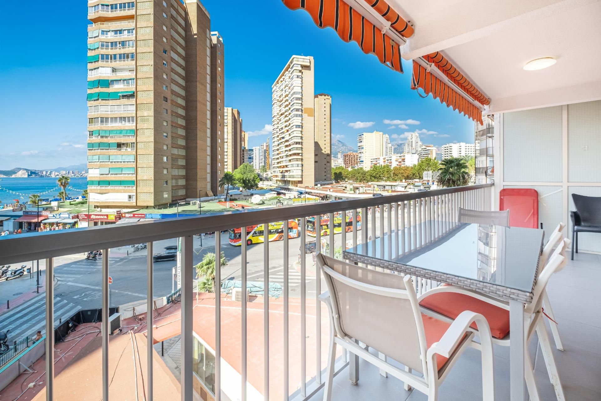 Vista exterior de Apartament en venda en Benidorm amb Aire condicionat, Calefacció i Terrassa