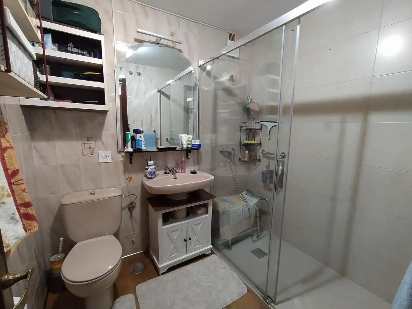 Baño de Piso en venta en Ponferrada con Calefacción, Terraza y Trastero