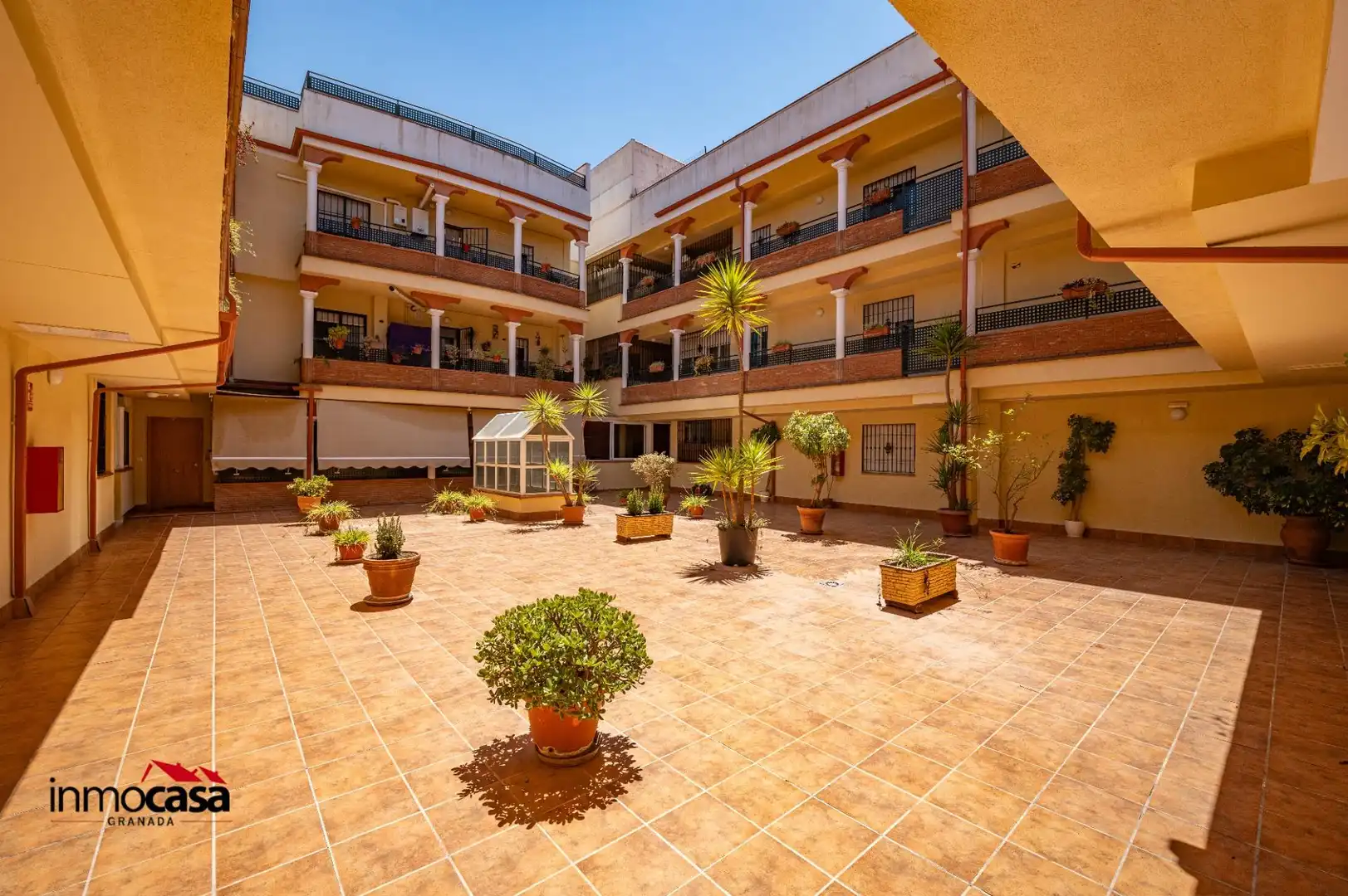 Vista exterior de Àtic en venda en Churriana de la Vega amb Terrassa