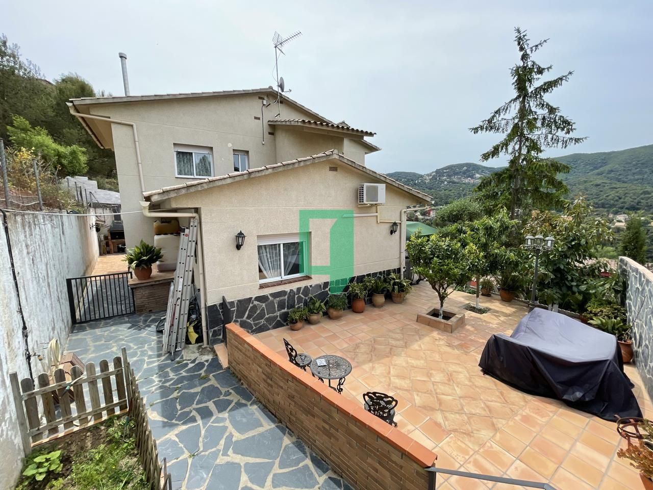 Exterior view of House or chalet for sale in Sant Fost de Campsentelles  with Air Conditioner, Heating and Private garden