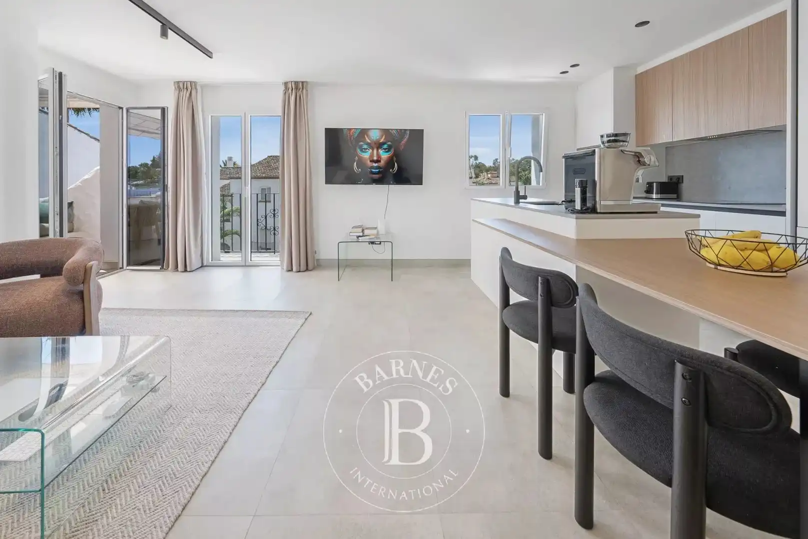 Sala de estar de Piso en venta en Estepona con Aire acondicionado, Calefacción y Terraza