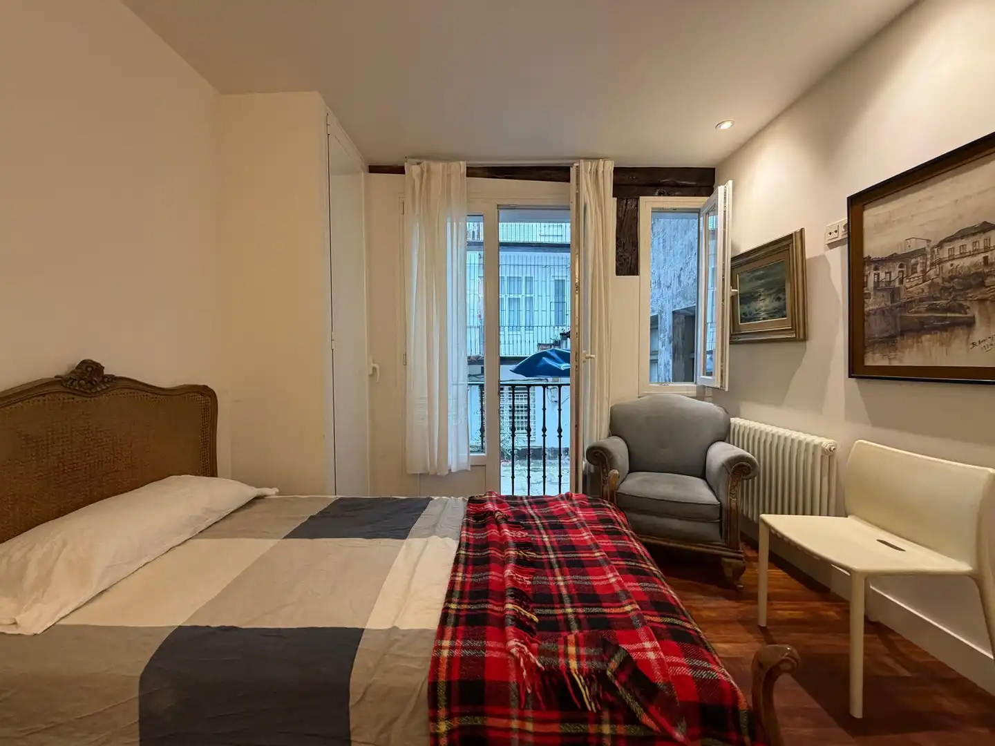 Habitación de Piso en venta en Bilbao  con Balcón