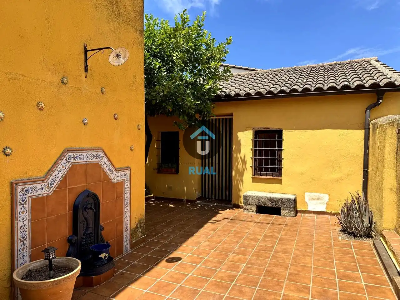 Exterior view of Houses for rent in Navalcán  with Terrace