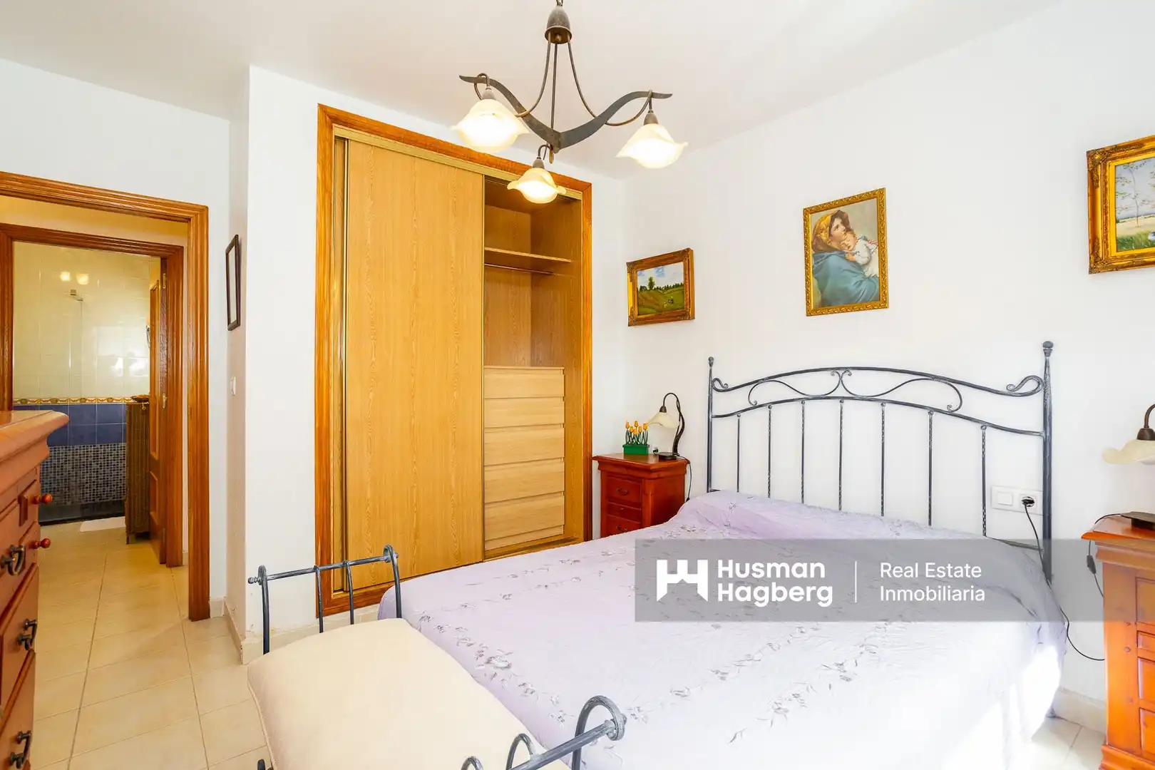 Dormitori de Casa adosada en venda en Cartagena amb Balcó