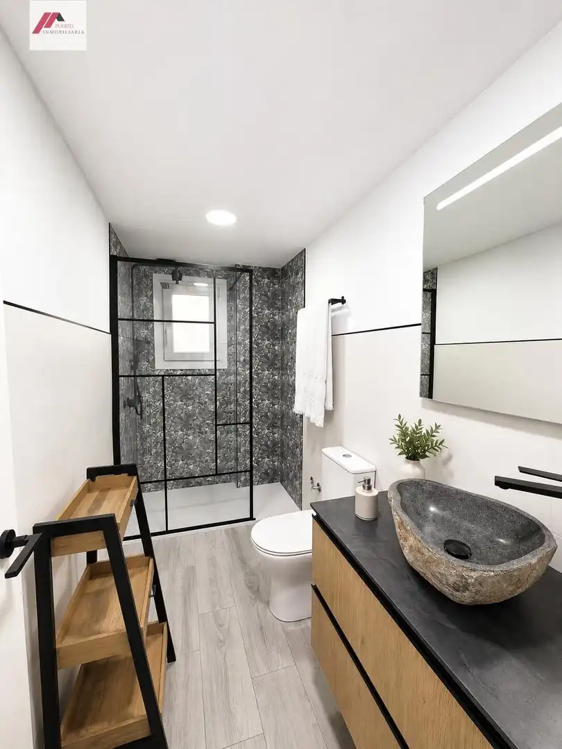 Baño de Piso en venta en El Puerto de Santa María con Aire acondicionado y Amueblado