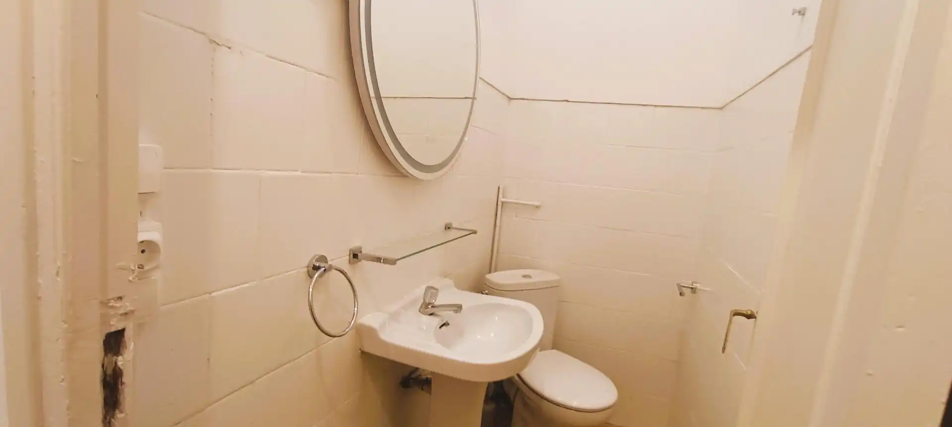 Bathroom of Flat for rent in  Palma de Mallorca  with Air Conditioner and Balcony