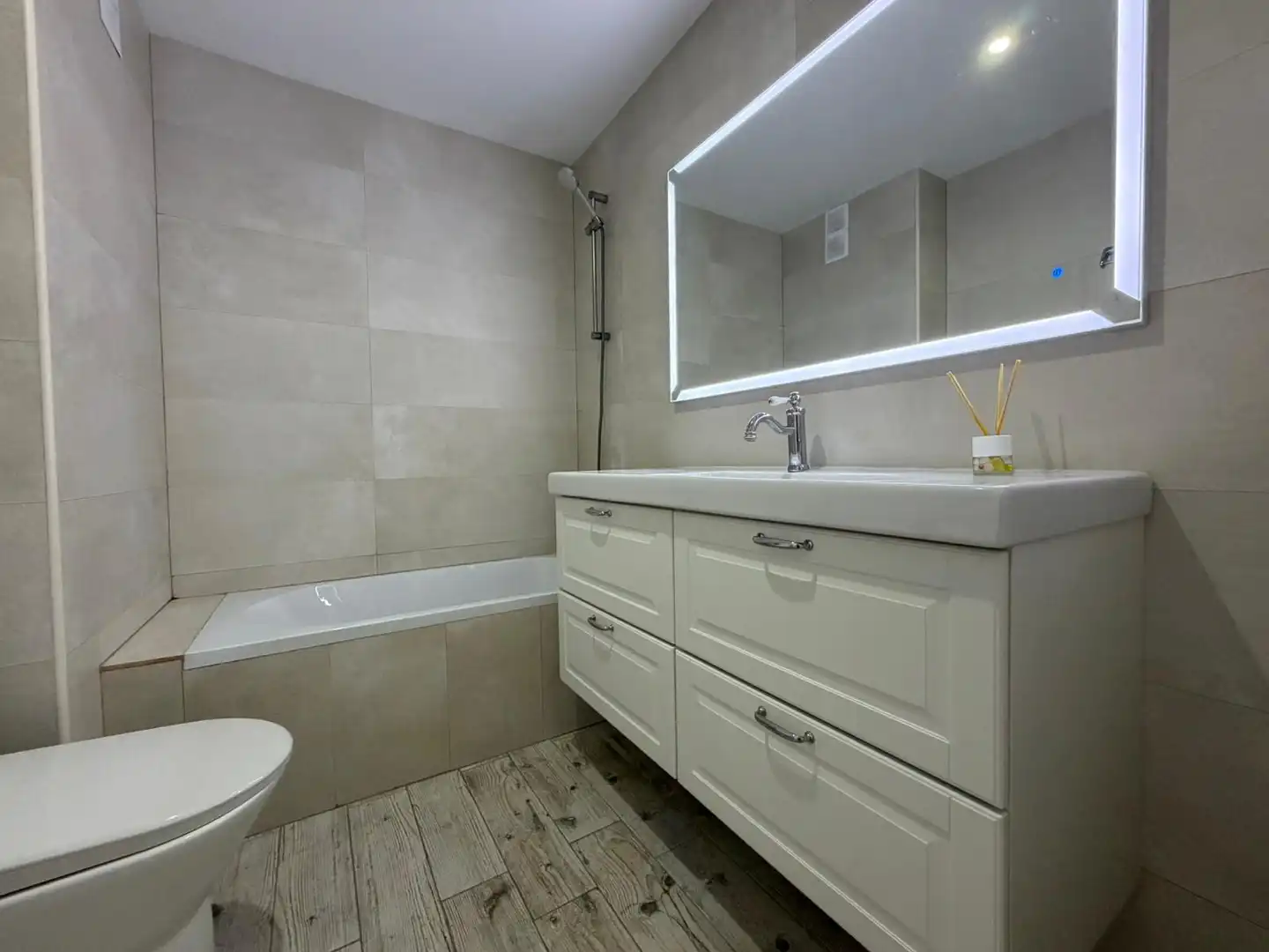 Baño de Apartamento en venta en Mont-roig del Camp con Parquet, Amueblado y Horno