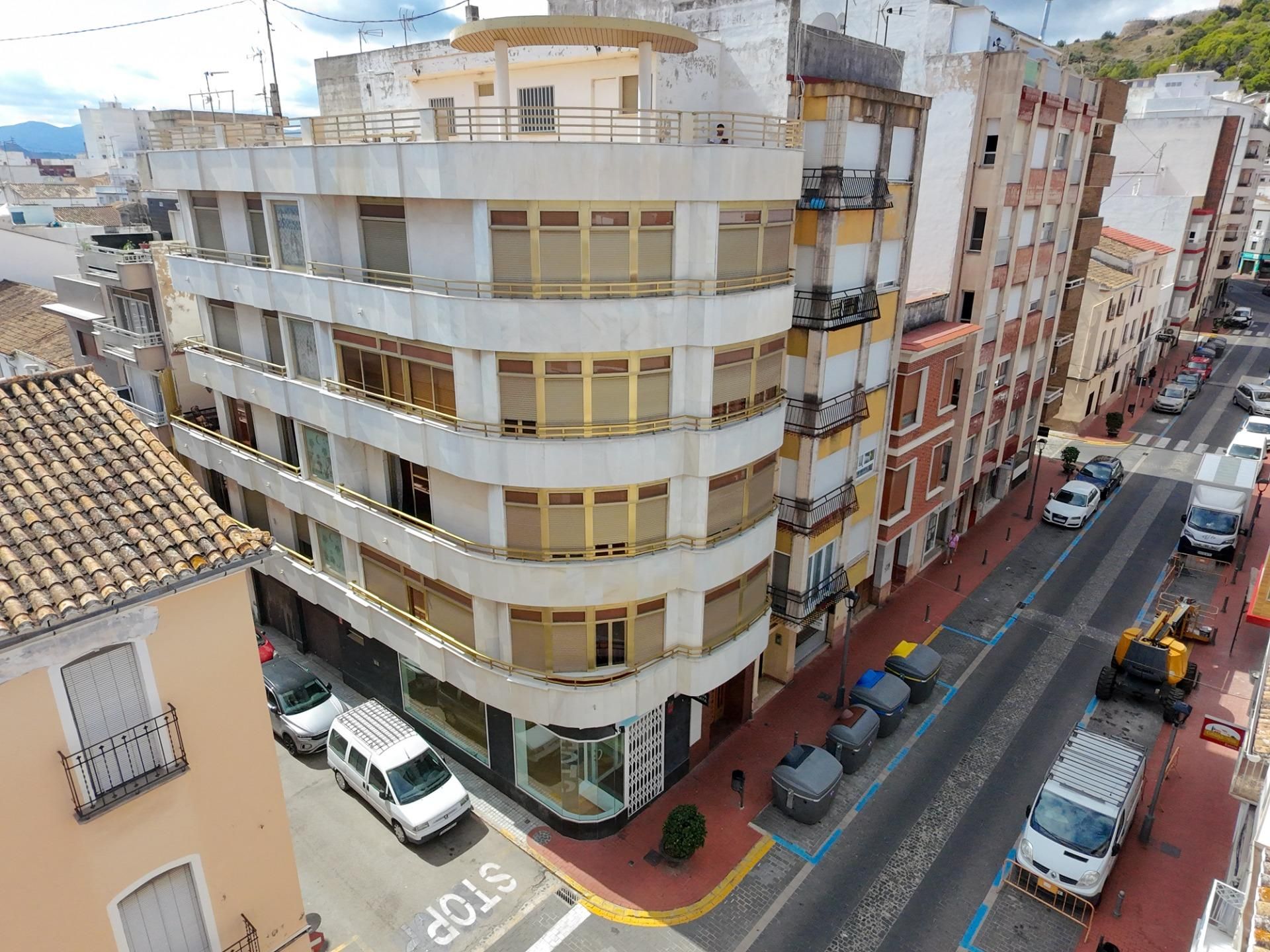 Vista exterior de Dúplex en venda en Oliva amb Terrassa, Traster i Balcó