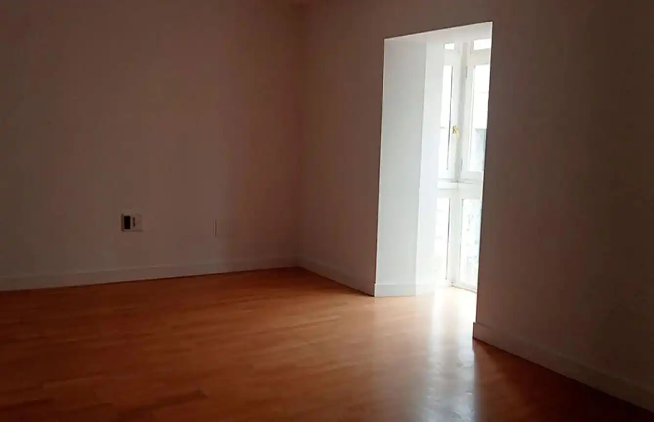 Schlafzimmer von Büro zum Verkauf in San Fernando mit Klimaanlage und Heizung