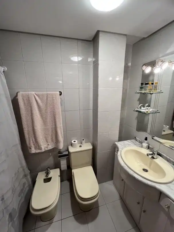 Baño de Piso en venta en Medina de Pomar con Calefacción, Trastero y Amueblado