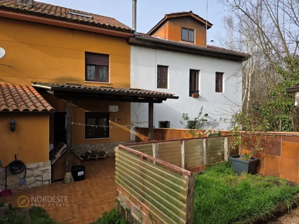 Vista exterior de Casa o chalet en venta en Siero