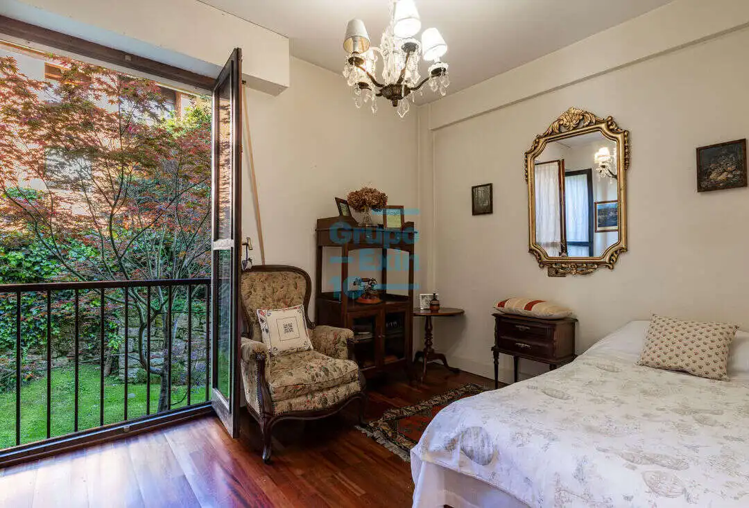 Bedroom of Flat for sale in Donostia - San Sebastián   with Heating and Storage room