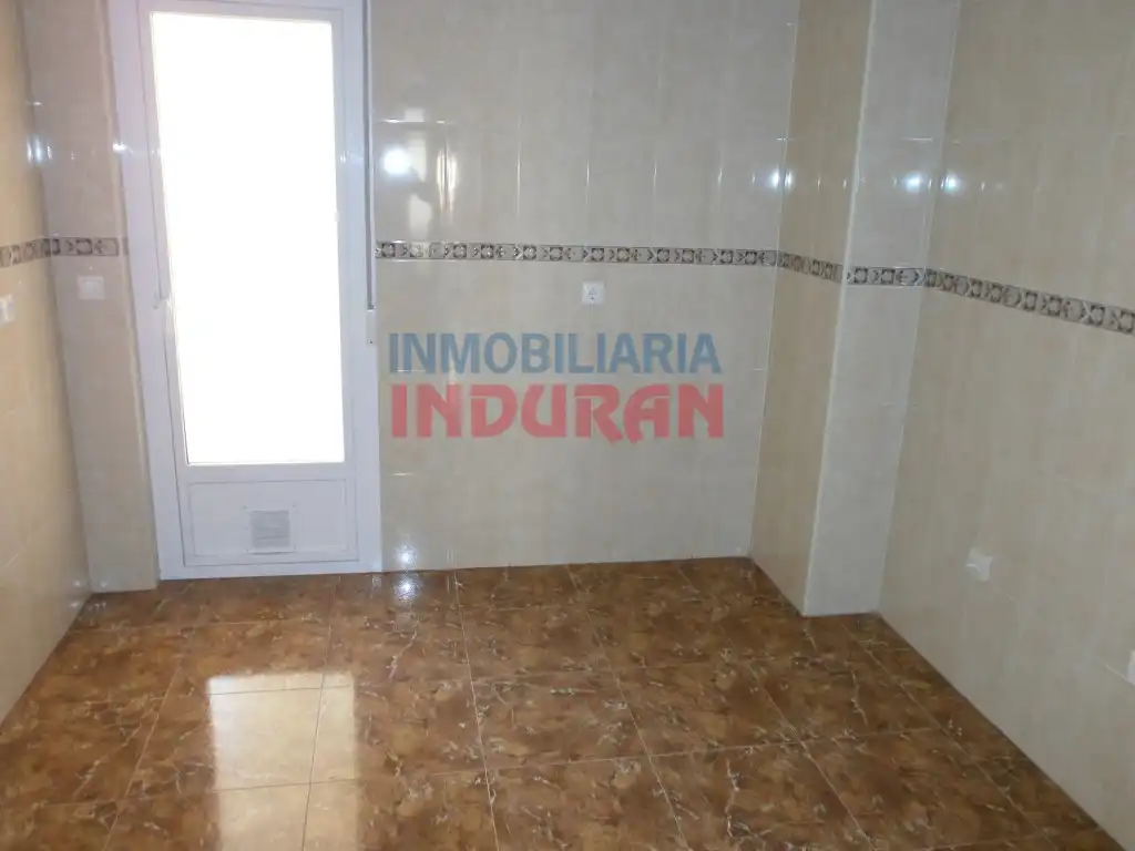 Pis amb ascensor en venda a Navalmoral de la Mata, imagen 2