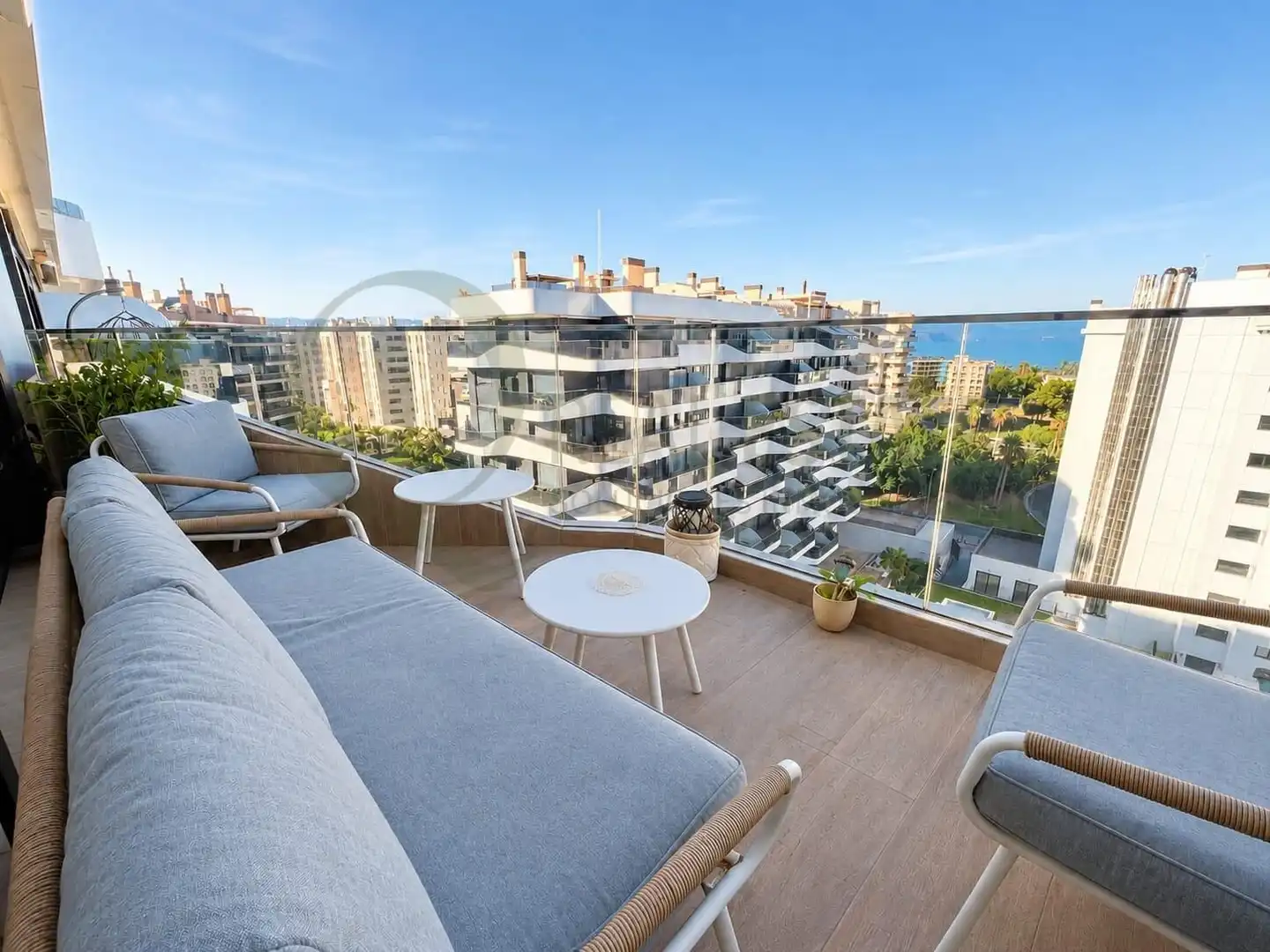 Ático con terraza en venta en Calle Calle Periodista Tirso Marín Sessé, imagen 5