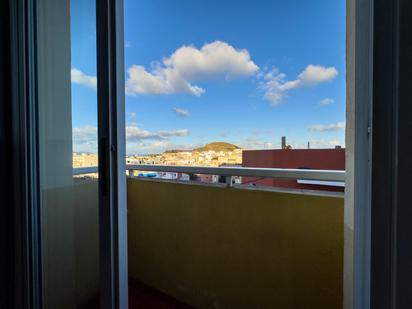 Exterior view of Flat for sale in  Santa Cruz de Tenerife Capital  with Balcony