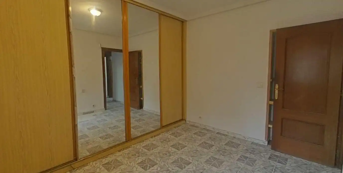 Bedroom of Flat for sale in Madrid