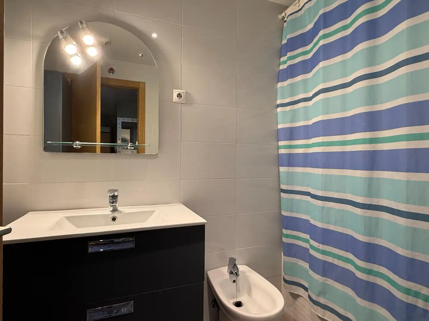 Bathroom of Flat for sale in Guadalajara  with Air Conditioner, Heating and Terrace