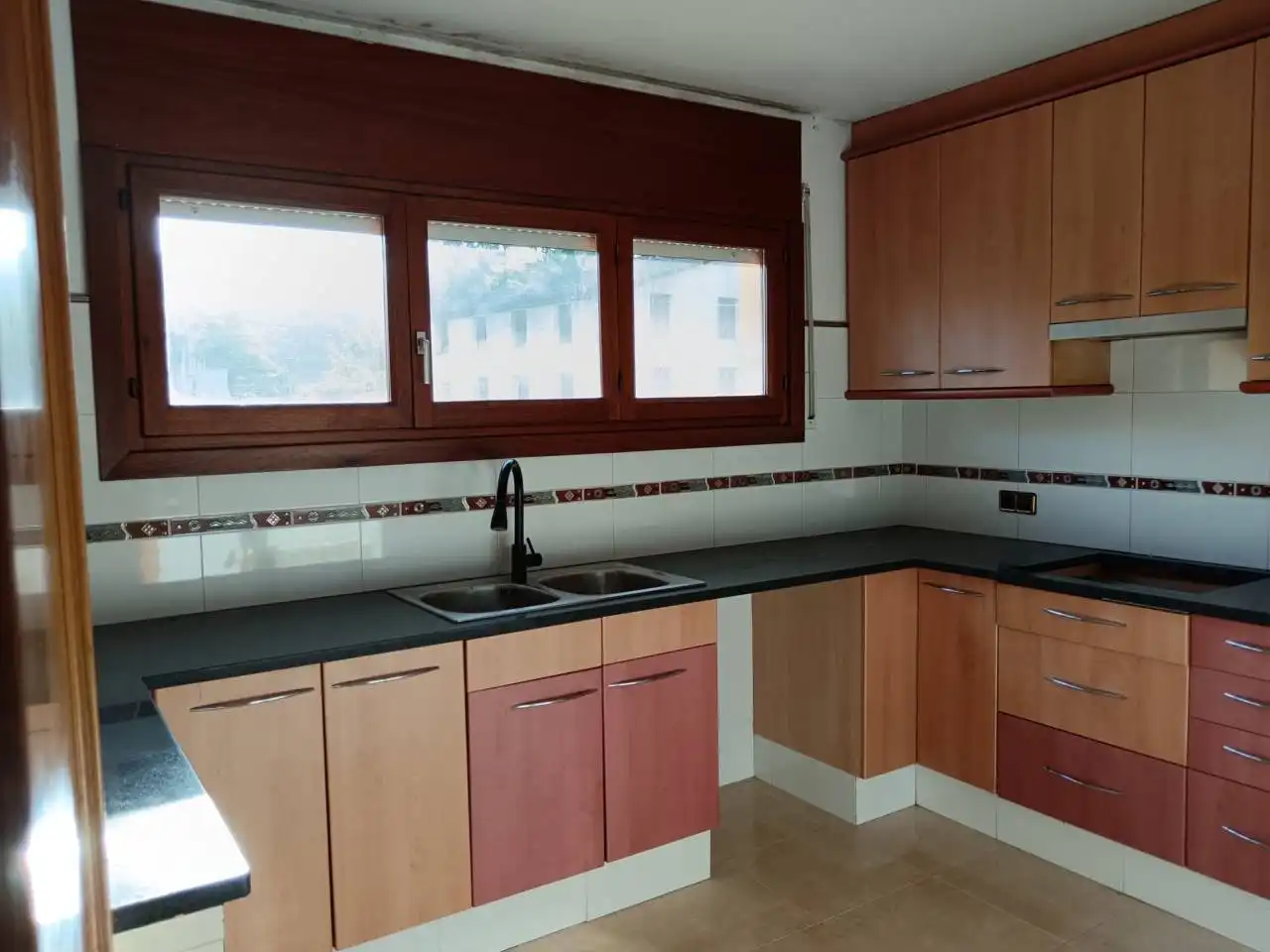 Cocina de Casa o chalet en venta en Olot con Calefacción y Jardín privado