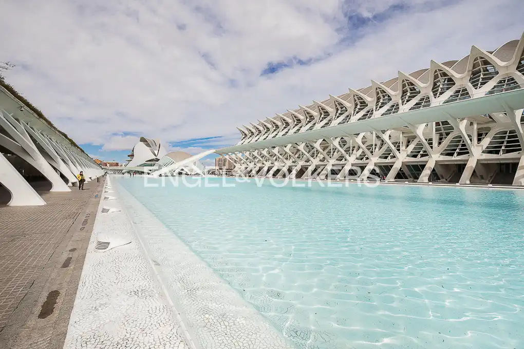 Piscina de Apartamento en venta en Valencia con Calefacción