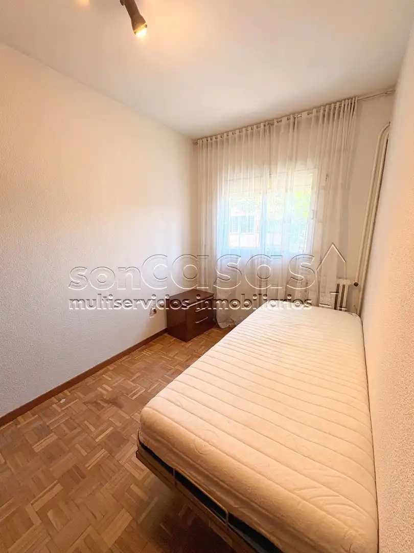 Bedroom of Flat for sale in Madrid  with Heating, Parquet flooring and Terrace