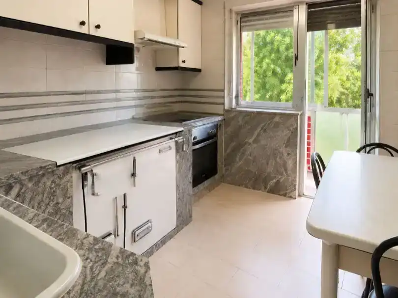 Küche von Wohnung zur Miete in Villablino, León