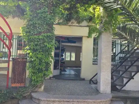 Gebäude zum Verkauf in Carrer d'Eduard Maristany, Centre