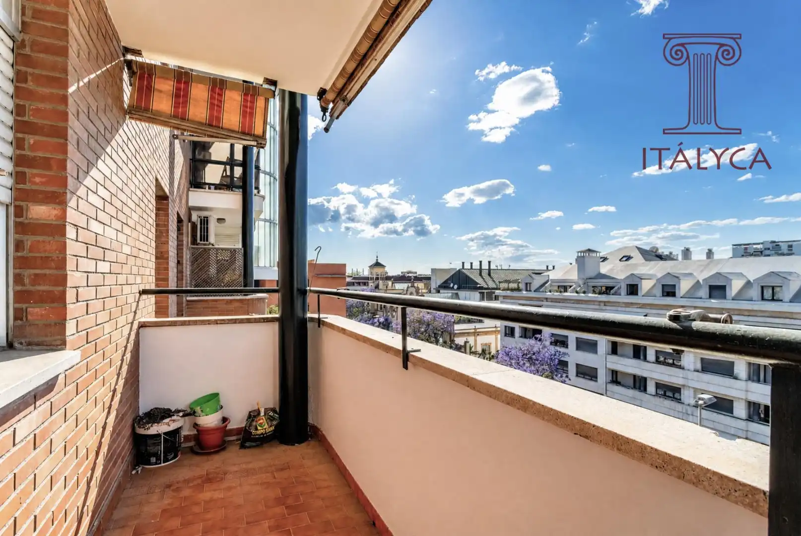 Balcony of Flat for sale in Sevilla  with Air Conditioner, Heating and Terrace
