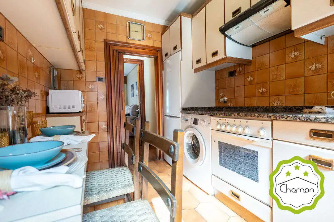 Cocina de Piso en venta en Bilbao  con Calefacción, Jardín privado y Amueblado