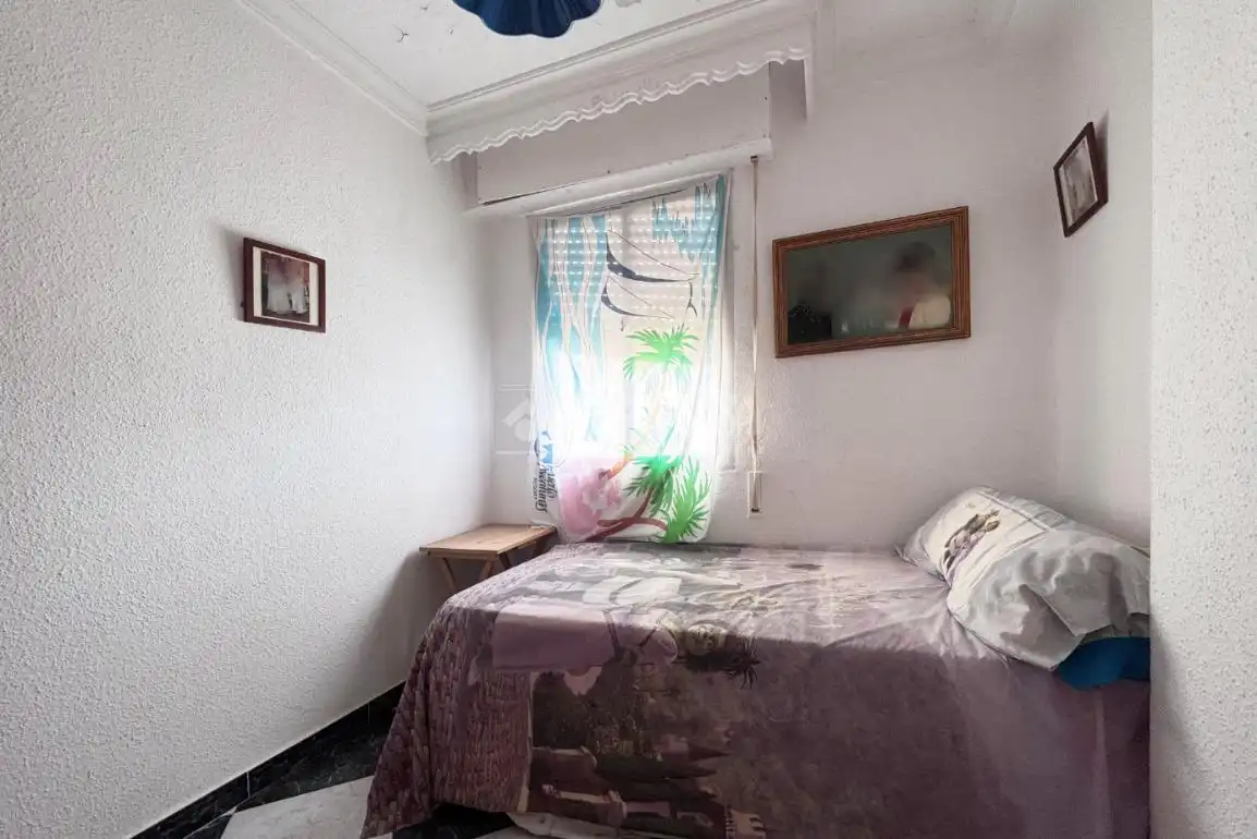 Bedroom of Flat for sale in Torremolinos