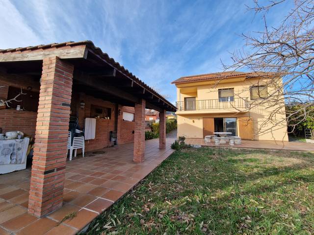 Casa-chalet en Venta en Cànoves I Samalús