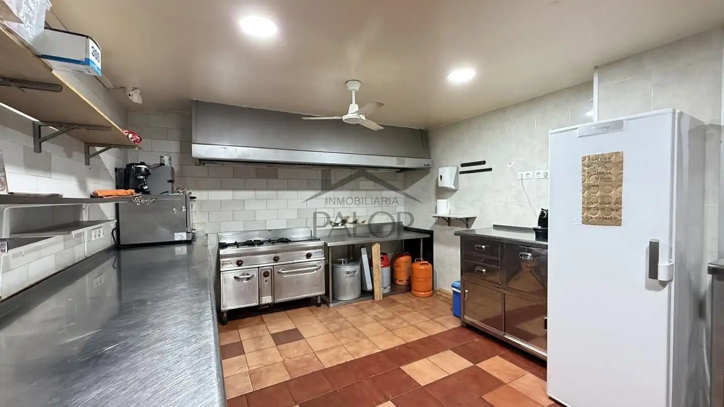 Cocina de Local en venta en El Genovés con Aire acondicionado