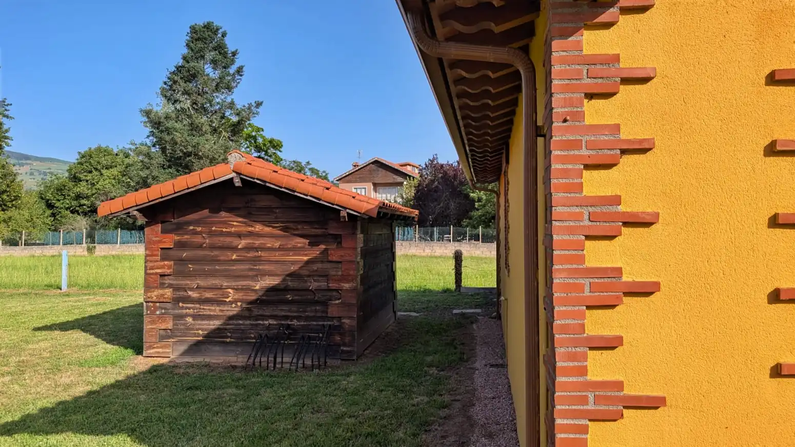 Vista exterior de Casa o chalet en venta en Santiurde de Toranzo con Calefacción, Jardín privado y Amueblado