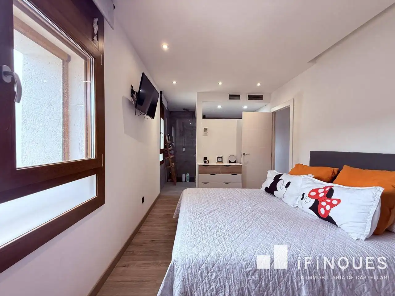 Dormitori de Casa o xalet en venda en Castellar del Vallès amb Aire condicionat, Calefacció i Parquet