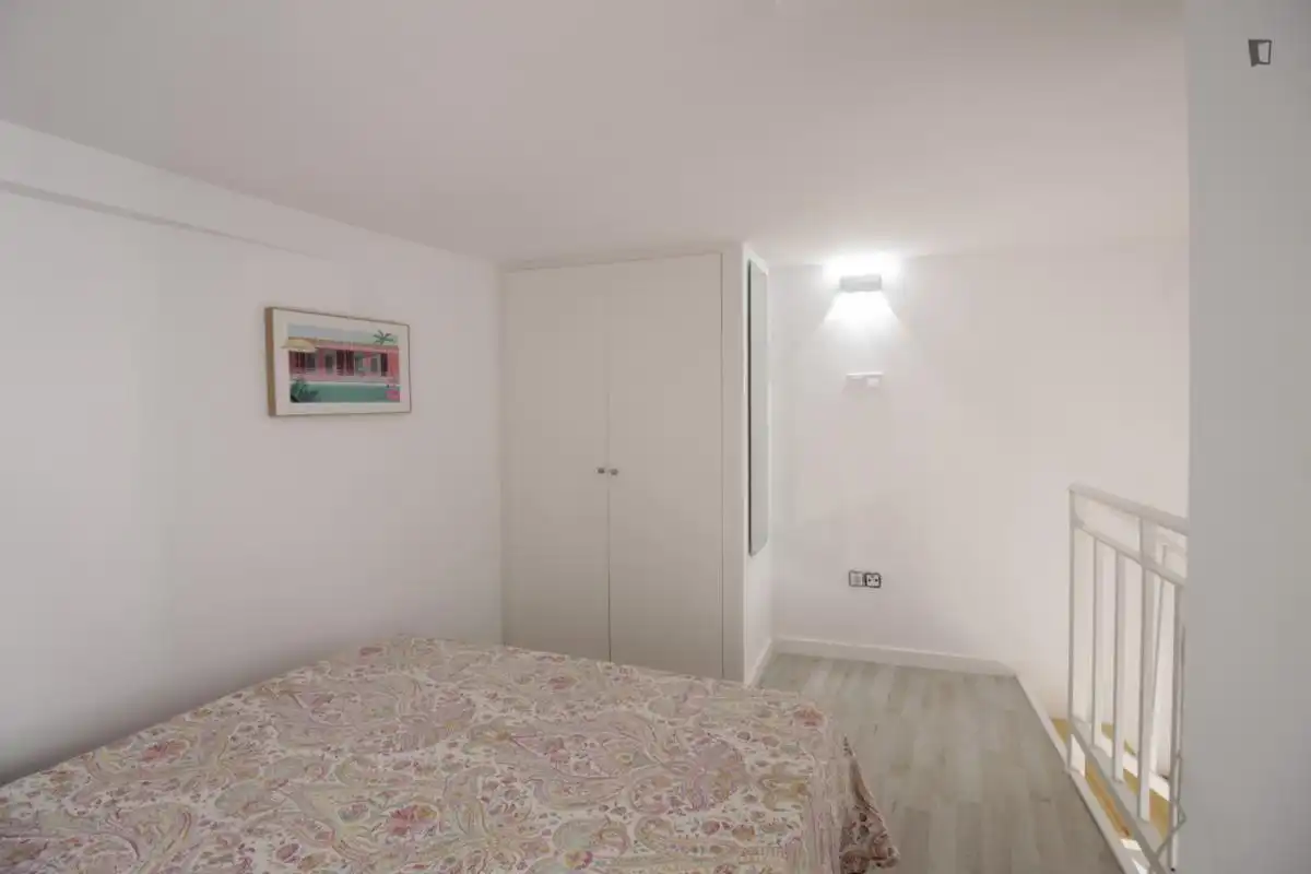 Study for rent in Zofio