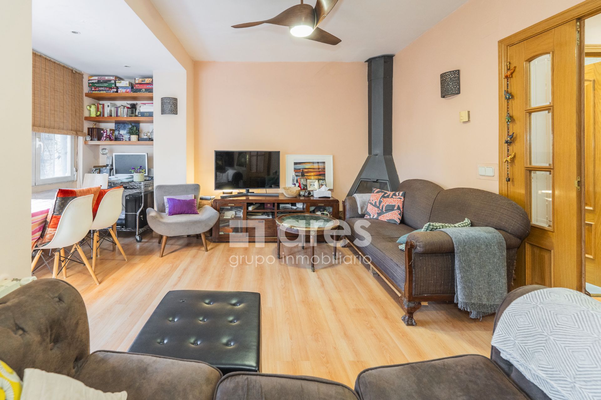 Living room of Single-family semi-detached for sale in  Madrid Capital  with Air Conditioner, Heating and Balcony