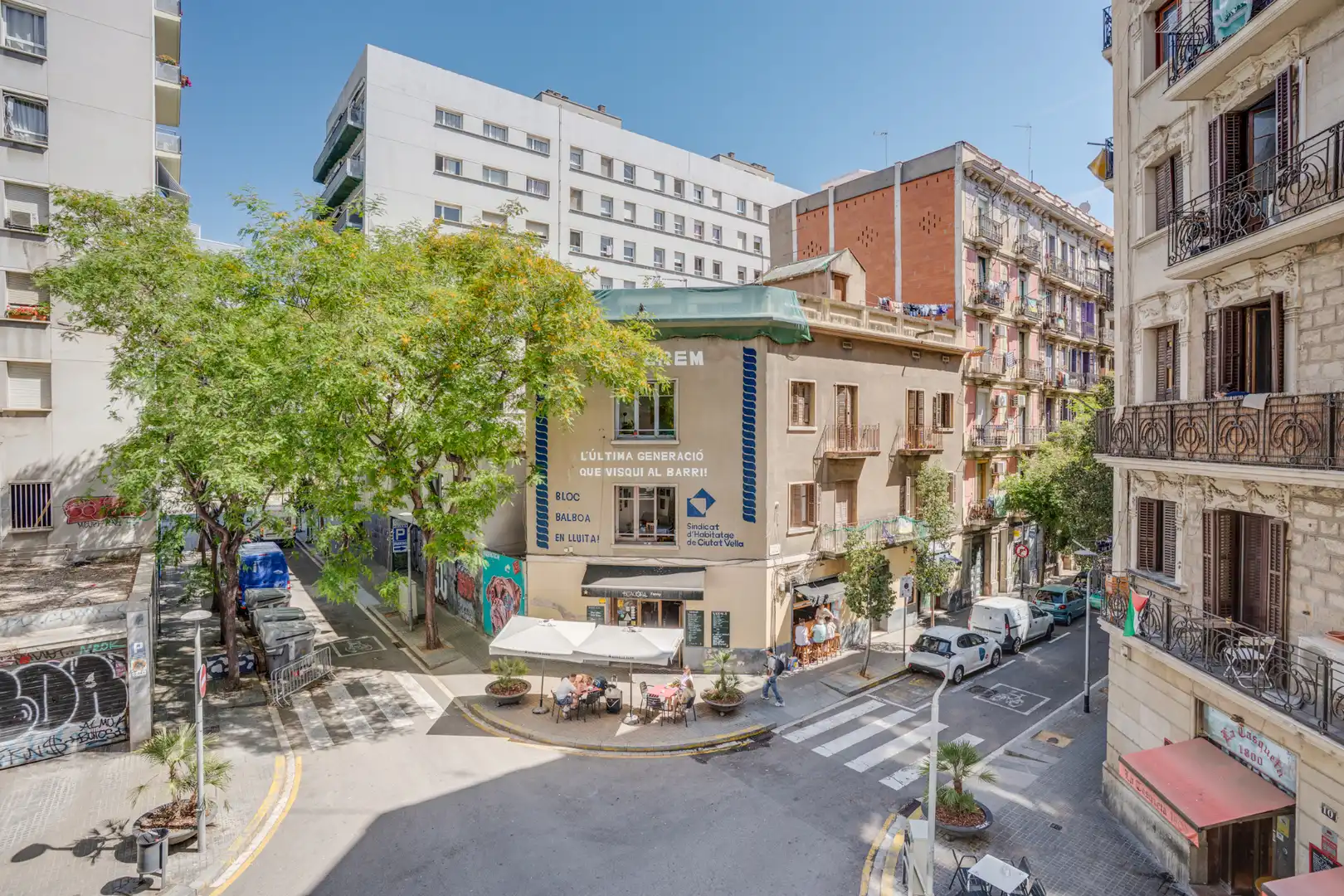 Vista exterior de Piso en venta en Barcelona con Calefacción, Parquet y Horno
