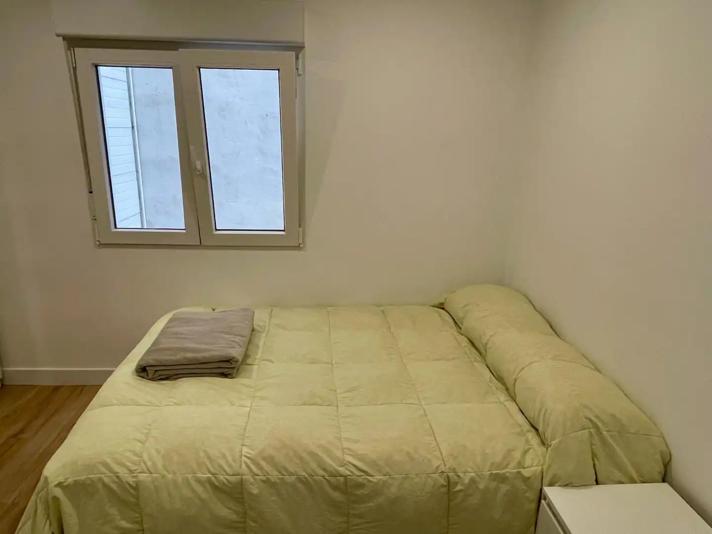 Habitación de Piso de alquiler en Oviedo  con Amueblado