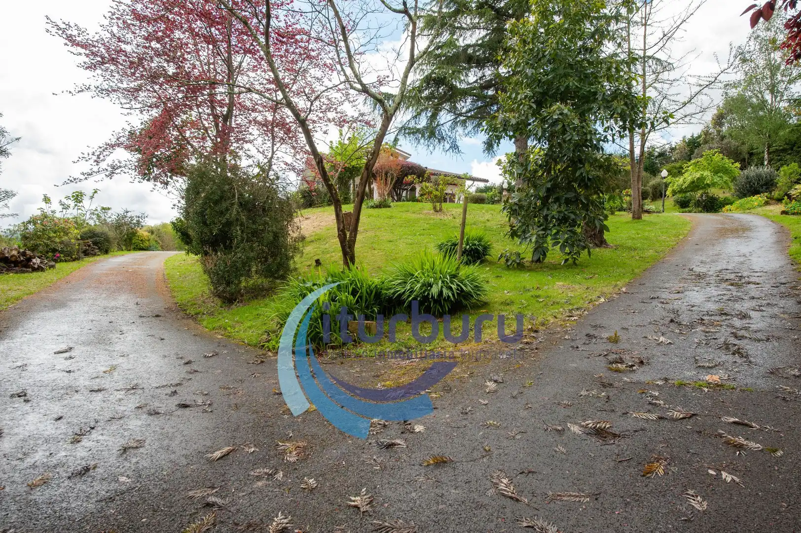 Vista exterior de Casa o chalet en venta en Zamudio con Calefacción, Jardín privado y Terraza