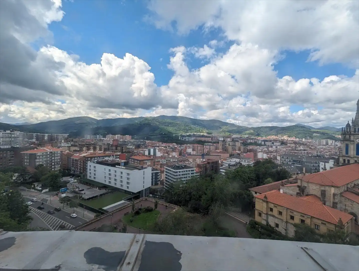 Vista exterior de Dúplex en venda en Bilbao  amb Traster