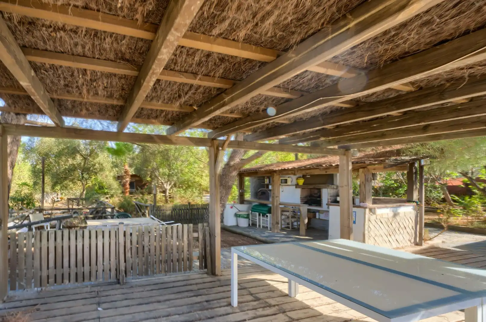 Terraza de Casa o chalet en venta en Sanlúcar la Mayor con Aire acondicionado, Jardín privado y Trastero