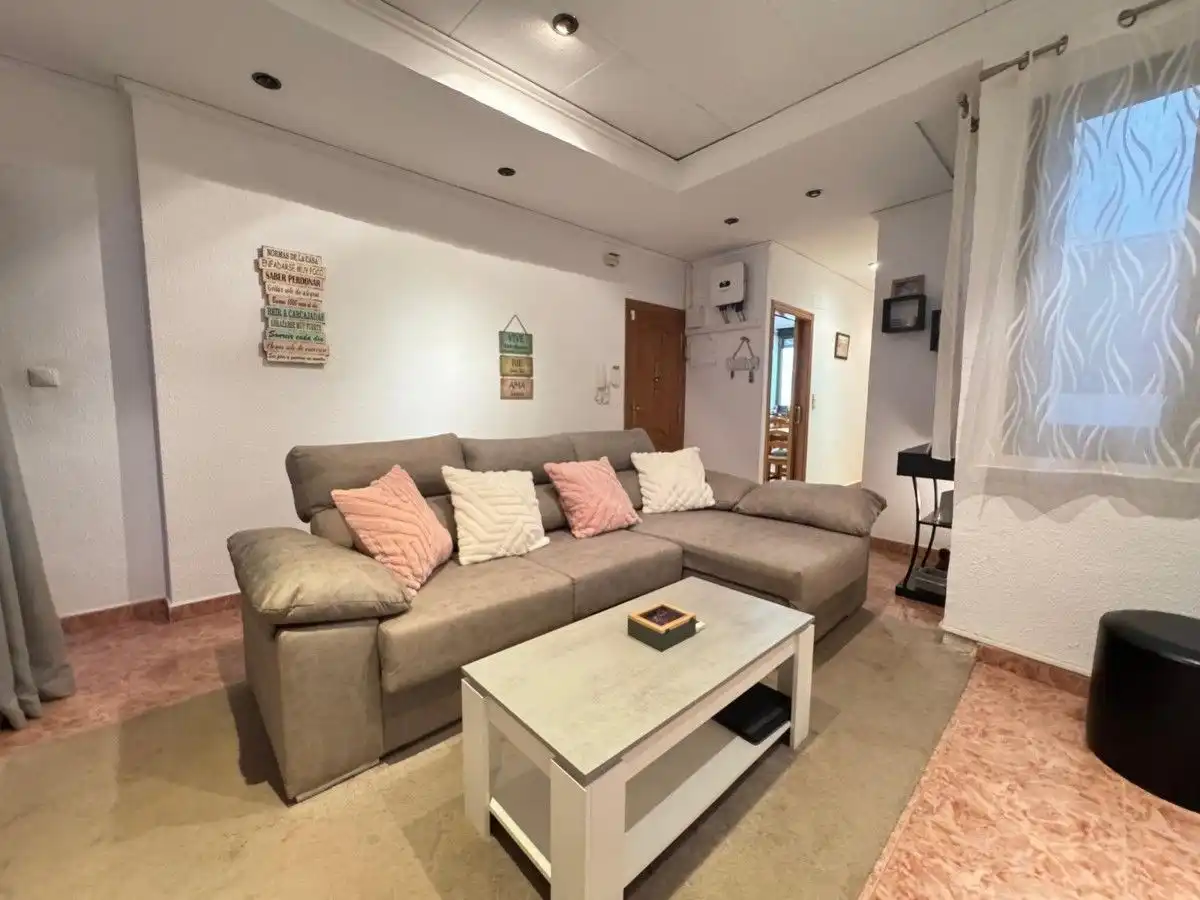 Living room of Flat for sale in Tavernes de la Valldigna  with Air Conditioner and Storage room