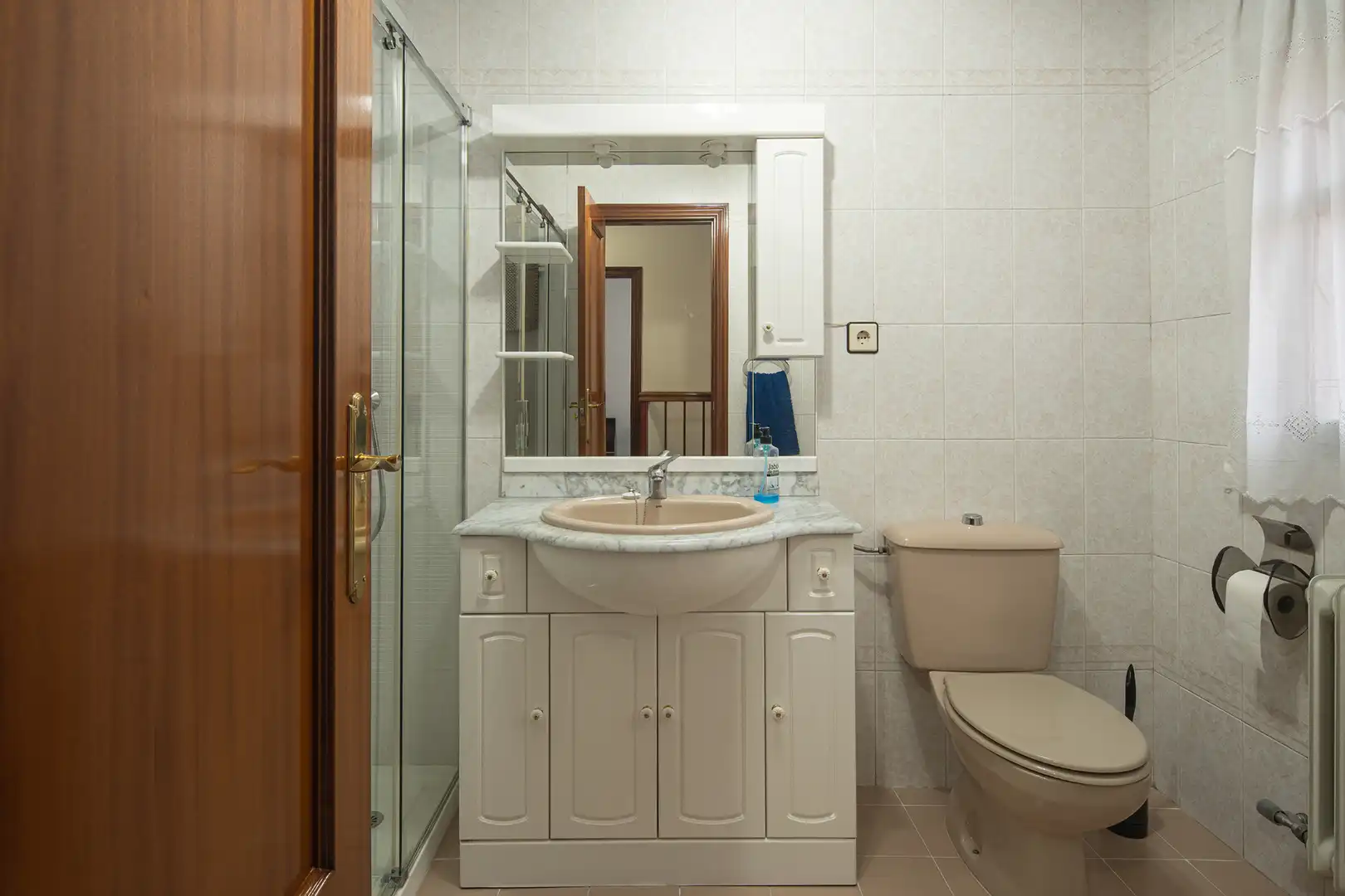 Casa adosada en venta en Angustias - Chana - Encina
