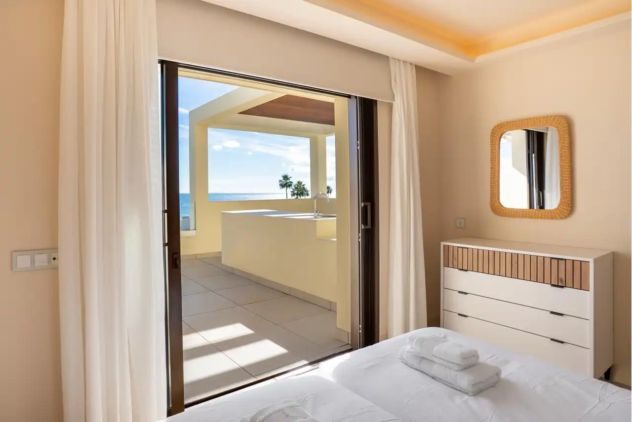 Habitación de Ático de alquiler en Estepona con Aire acondicionado, Calefacción y Terraza