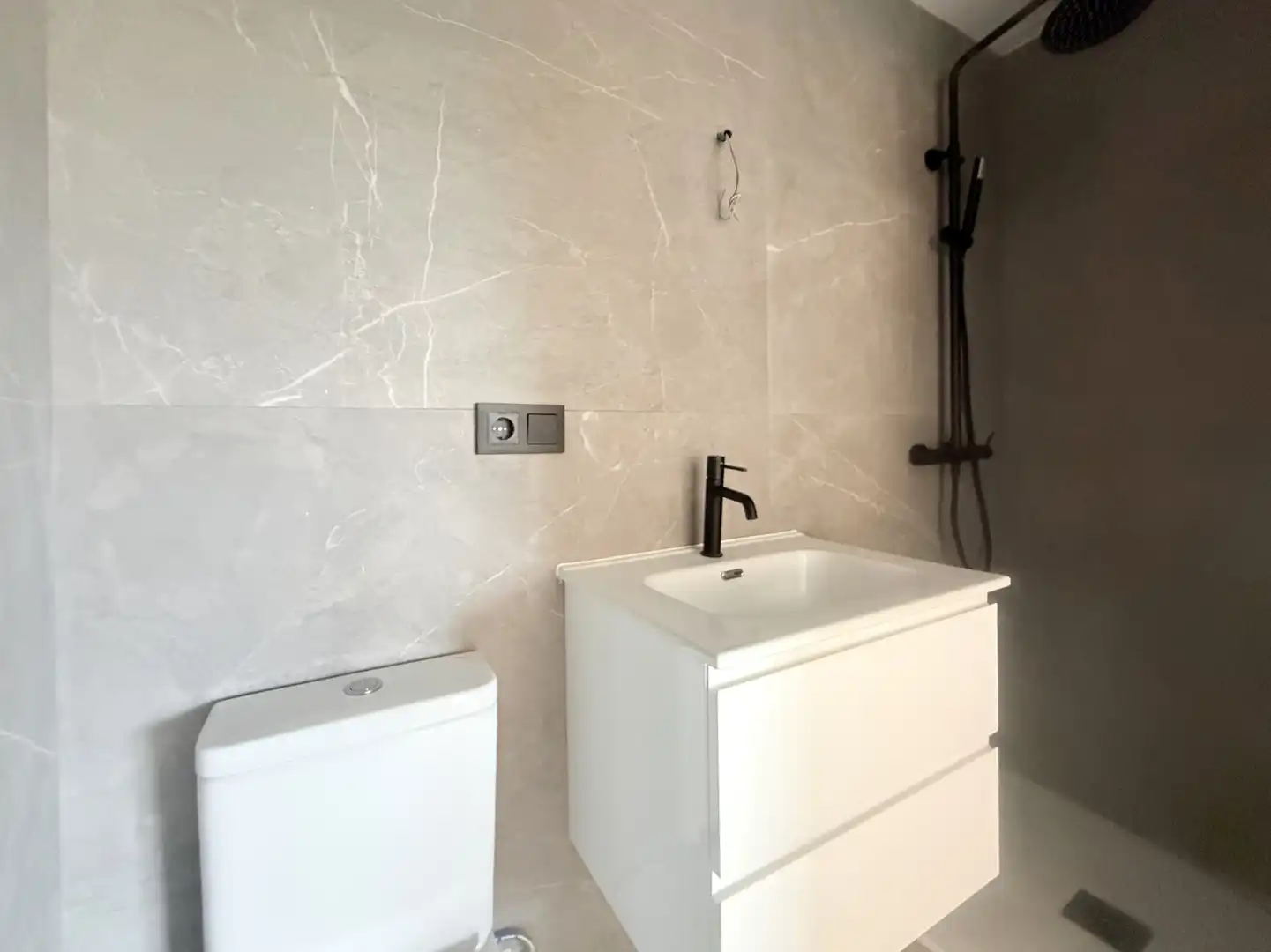 Bathroom of Flat for sale in Santander