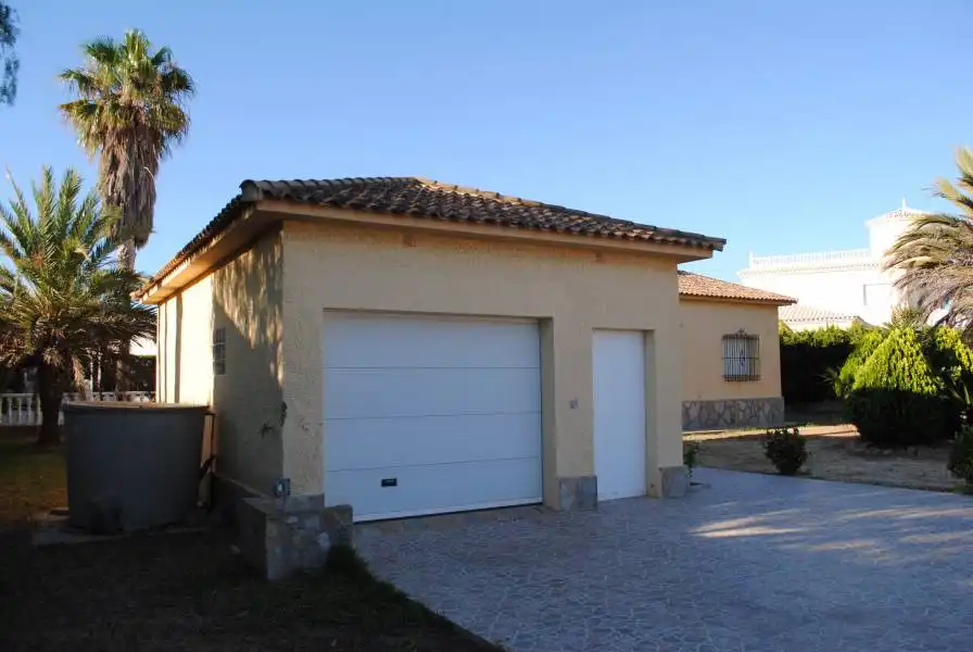 Vista exterior de Residencial en venta en Orihuela